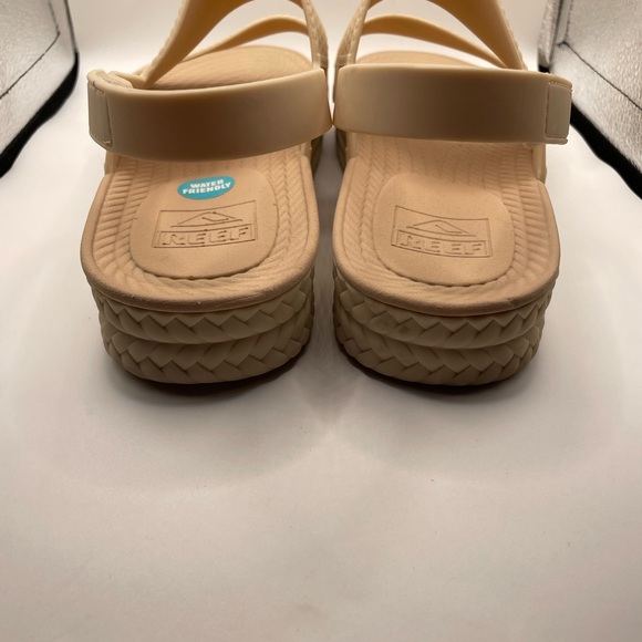 Reef Water Vista Women's Tan Sandals size 11 - Picture 5 of 10